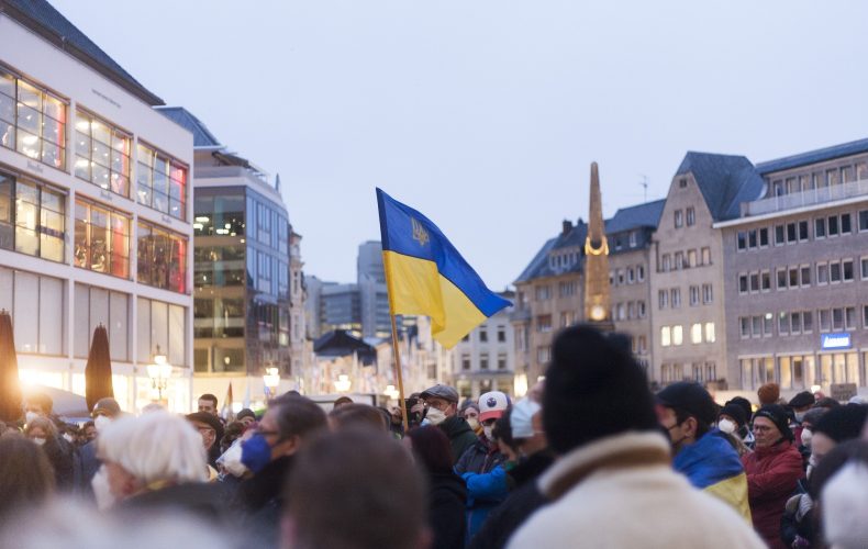 Czy Polacy wciąż chcą pomagać Ukrainie? O znieczulicy, wsparciu i powrocie do normalności